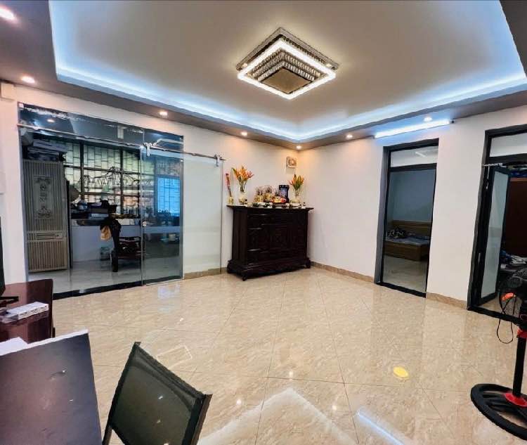 Nhà Lô Góc Hoàng Mai 120m² - Ô tô Đỗ Cửa, Giá Tốt 5 Tỷ