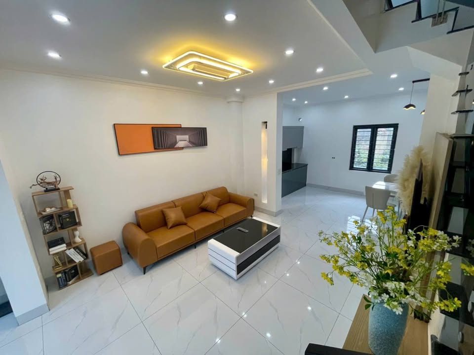 Nhà riêng Ninh Sơn Hoa Lư 61m² - Sẵn sàng ở ngay, ô tô đỗ cửa!