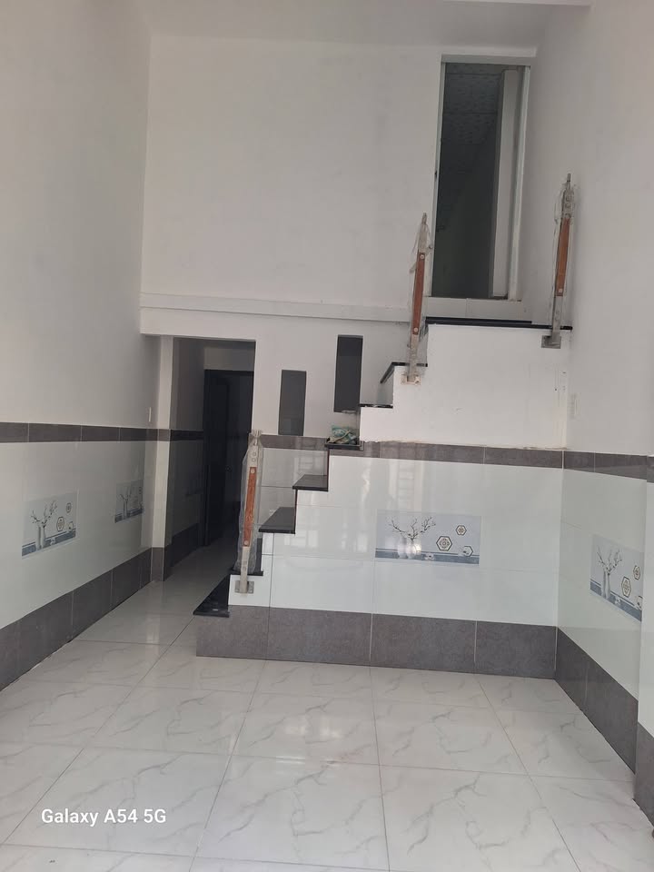 Nhà Hẻm Nhựa Bình Chánh 36m² Sổ Đỏ 1.35 Tỷ - Sẵn Ở Ngay