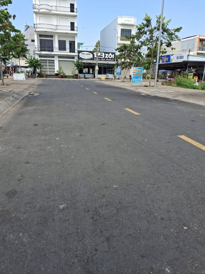 Đất nền Huỳnh Văn Sâm Cai Lậy 81m² giá 4.3 tỷ - Sổ đỏ chính chủ