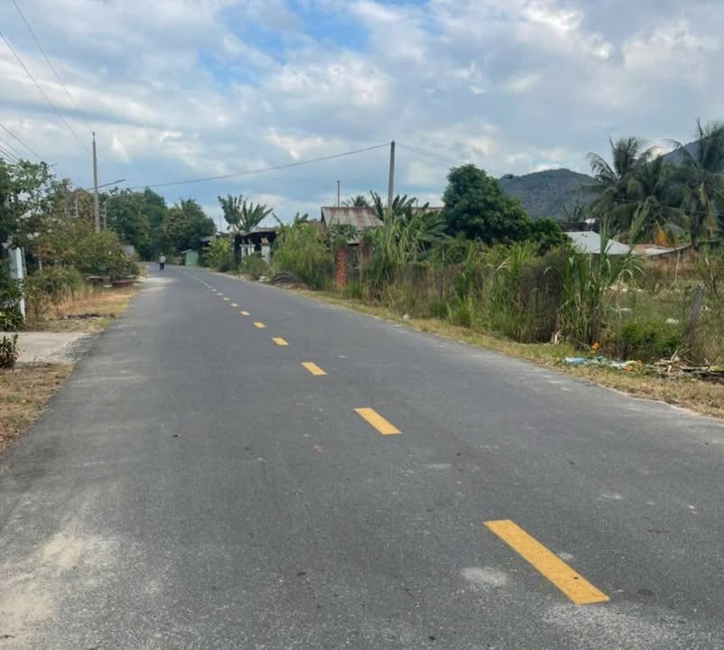 Đất nền Quận 7 200m² giá 290 triệu - Sổ đỏ chính chủ!