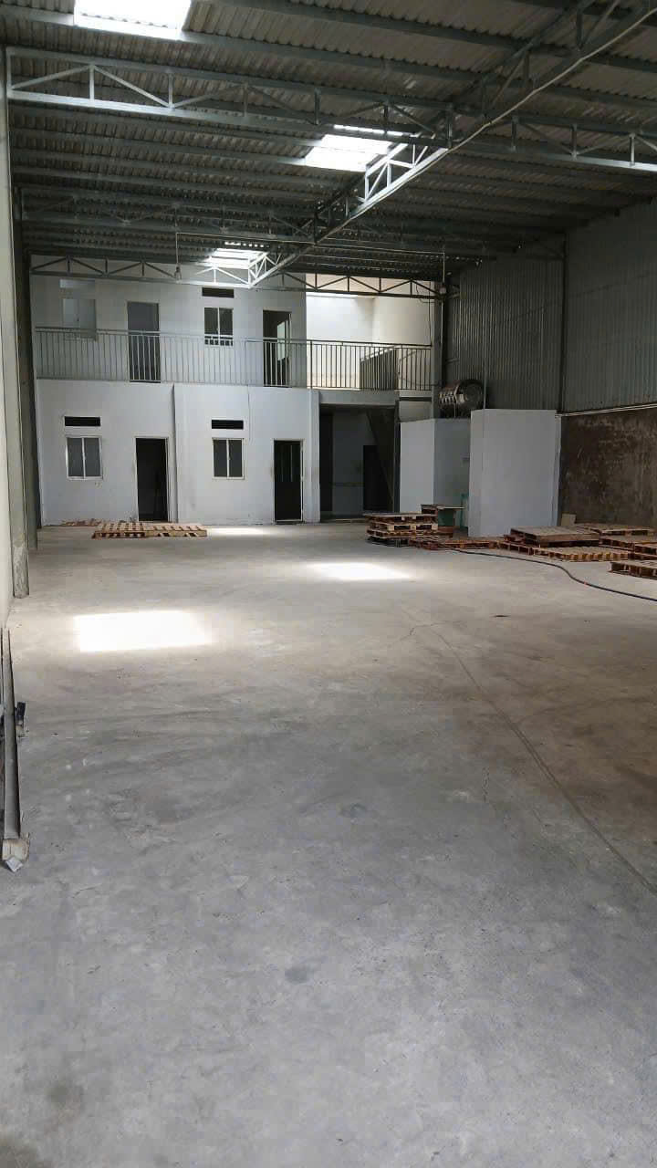 Cho thuê kho xưởng 300m² Dĩ An, Bình Dương - Sạch sẽ, thoáng mát, sẵn sàng hoạt động