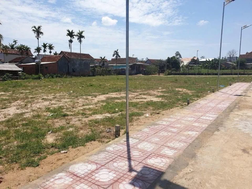 Đất nền Mộ Đức, Quảng Ngãi 160m² giá tốt - Sẵn sổ hồng, ô tô vào nhà