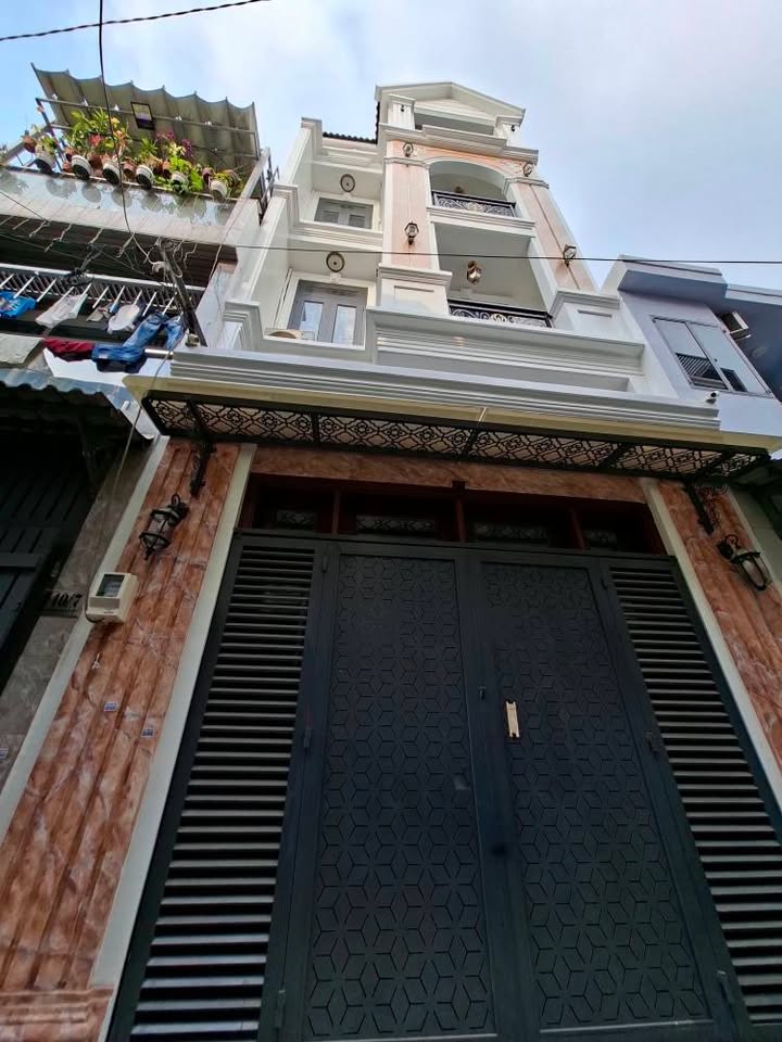 Nhà Riêng Gò Vấp 40m² - Hẻm Ô Tô, Sẵn Sàng Đón Chủ Mới!