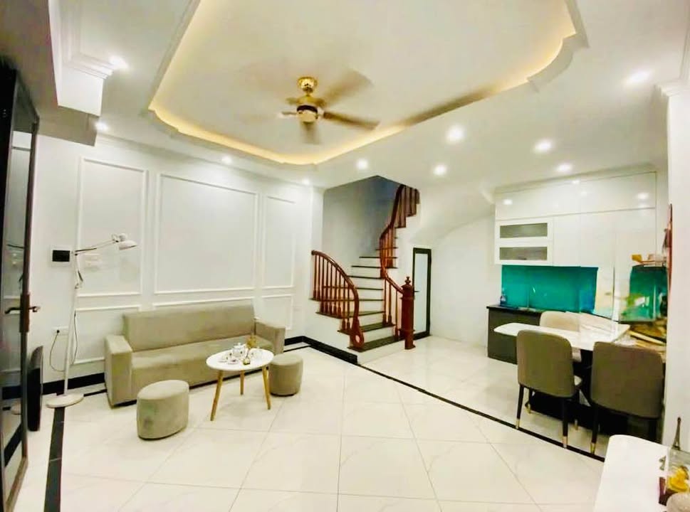 Bán nhà Xuân Phương 40m² hơn 6 tỷ - Lô góc 5 tầng mới tinh!