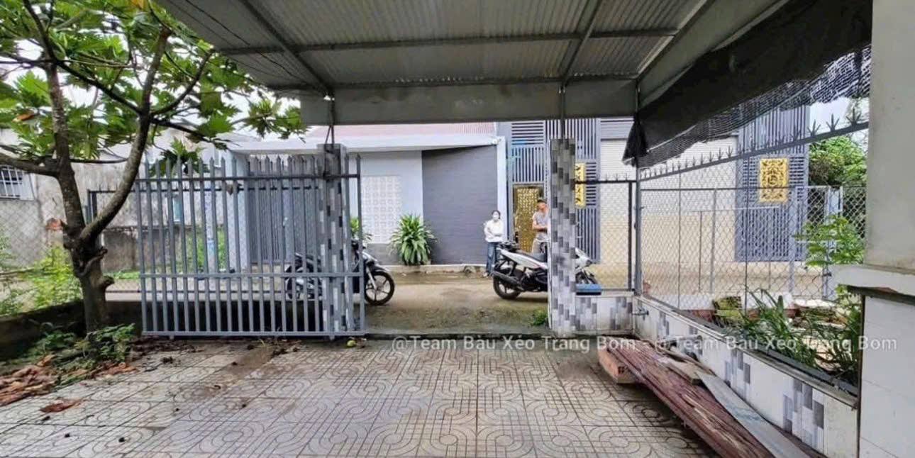 Đất nền Quảng Xương 240m² giá 2.35 tỷ - Sổ đỏ chính chủ, xây dựng tự do!