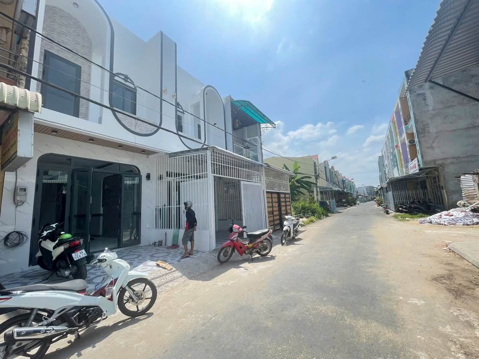 Nhà Trệt Lầu 80m² Hướng Đông Nam - KDC Hưng Thịnh, Sóc Trăng - Giá 2.15 Tỷ