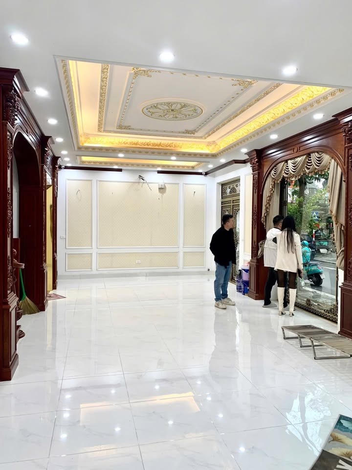 Nhà Luxury Kiến Hưng - Cho thuê nhà góc 90m², 5.5 tầng, thang máy, ô tô đỗ cửa