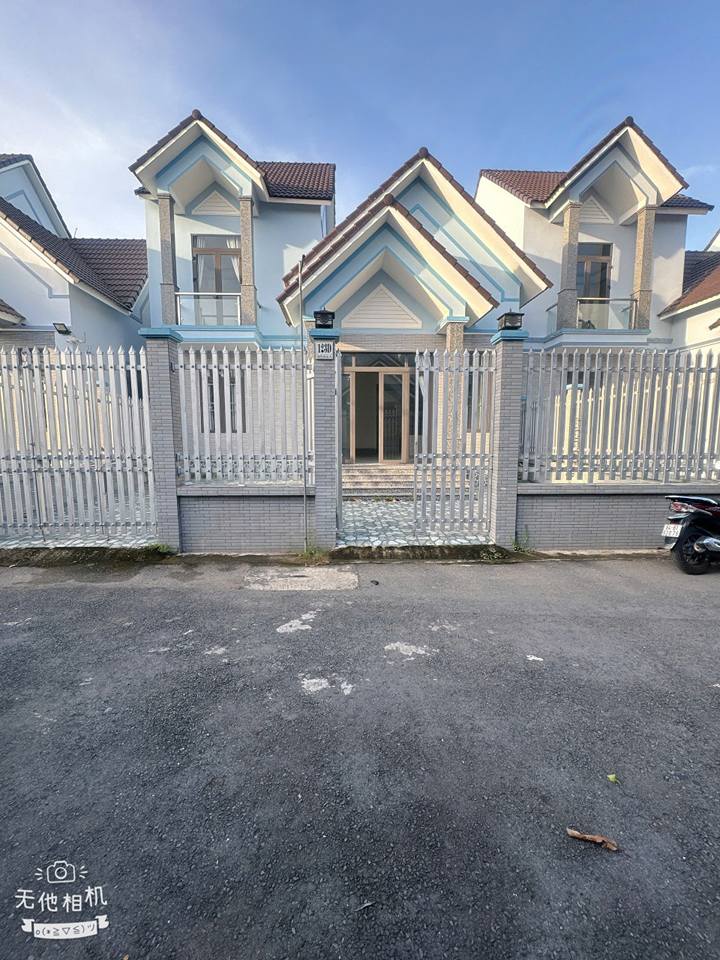 Bán Nhà Phố Phường 8 Vĩnh Long 168m² Giá 3 Tỷ - Vị trí đẹp ở ngay!