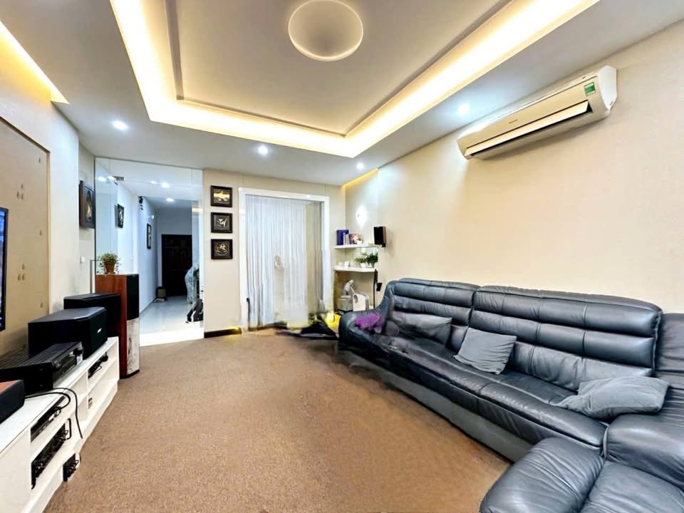 Nhà Riêng Đường Họ Lê Tân Phú 95m² - Vị trí đẹp, ô tô vào tận nhà!