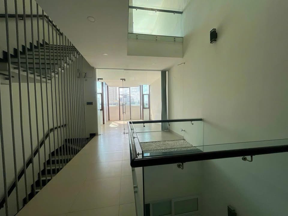 Cho Thuê Nguyên Tòa Mặt Tiền 3/2 Hải Châu - 400m² Kinh Doanh Đỉnh Cao