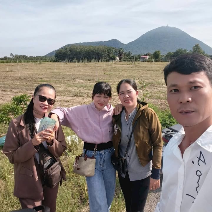 Đất nền Phường Ninh Sơn 980m² - Sổ đỏ chính chủ, giá chỉ 1.3 tỷ!