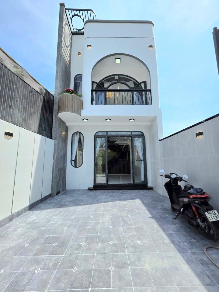 Nhà Tây Ninh 115m² giá 2.59 tỷ - Sổ hồng sẵn, công chứng nhanh