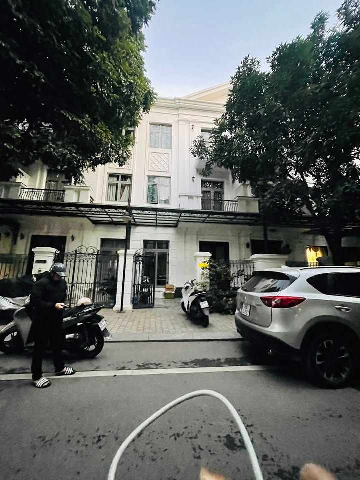 Cho thuê Townhouse Vinhomes The Harmony, 90m² x 4T - 30 Triệu/Tháng