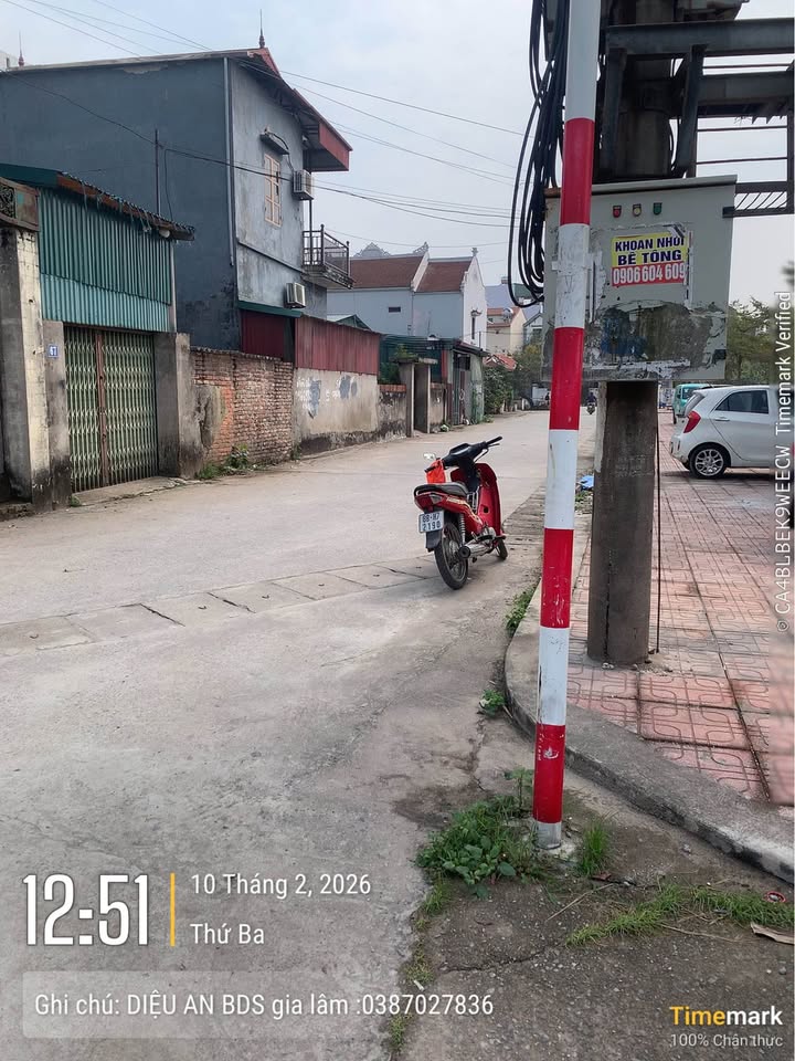 Đất Vàng Phố Sủi Gia Lâm 200m² - Kinh Doanh Sầm Uất, Sổ Đỏ Vuông Vắn