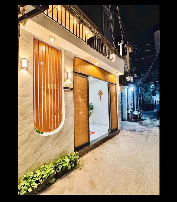 Nhà 2 Tầng 58m² Ngay Ngã Tư Hàng Xanh, Full Nội Thất - Giá 6.85 Tỷ