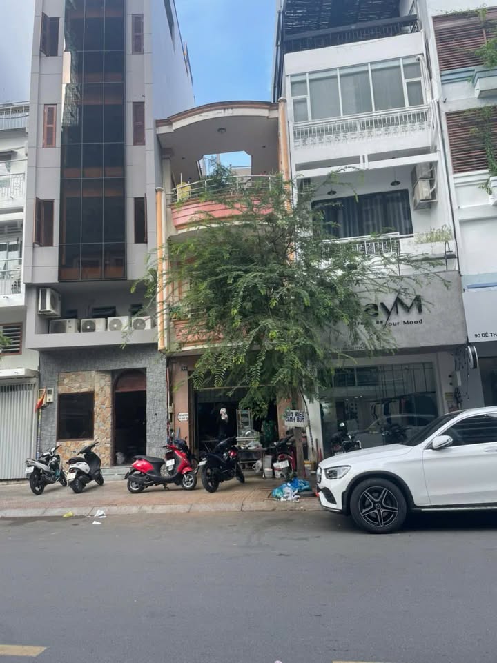 Nhà Mặt Tiền Đề Thám Quận 1 - 67m² - Giá 3x Tỷ - Kinh Doanh Đắc Lộc
