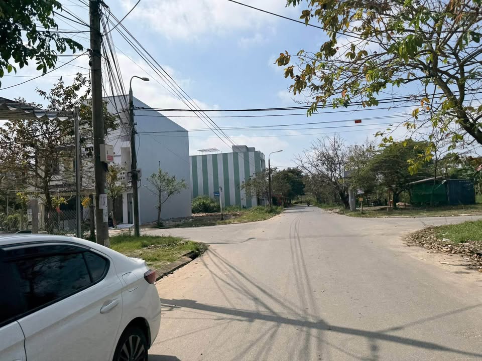 Đất nền 90m² view hồ Hòa Xuân, Cẩm Lệ - Giá 5 tỷ, sổ đỏ chính chủ