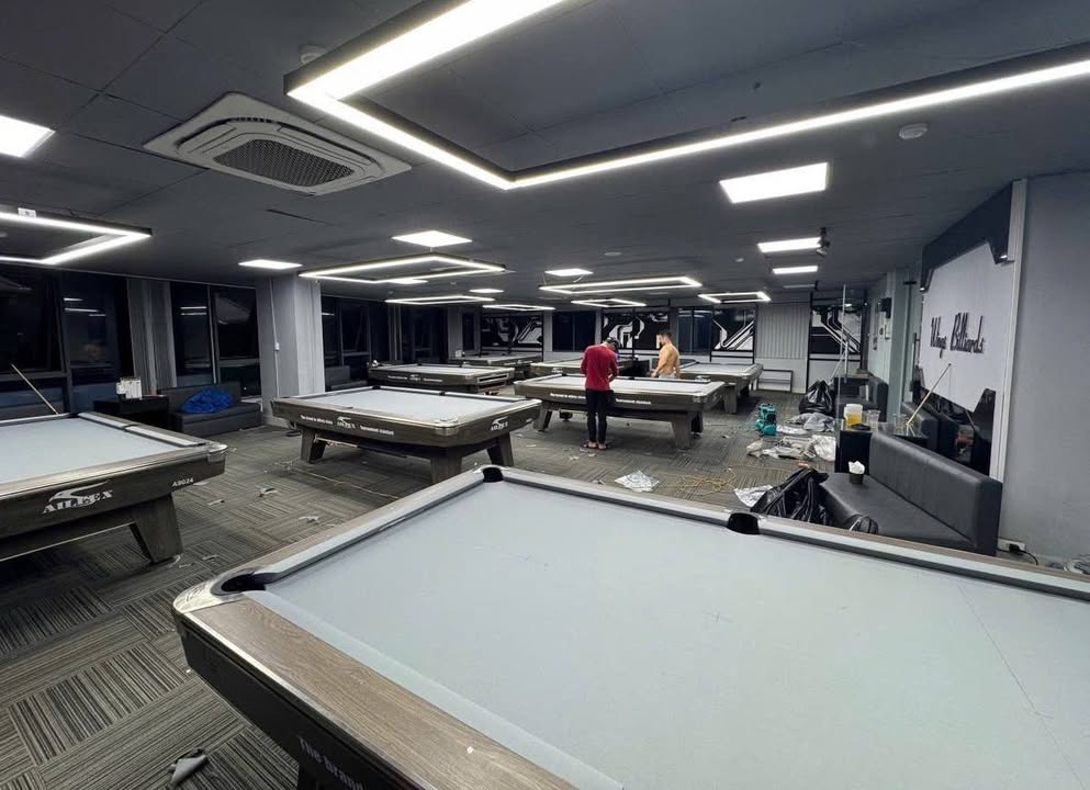Quán Billiard Phố Hồng Tiến, Long Biên 250m² - Đầu tư sinh lời ngay!