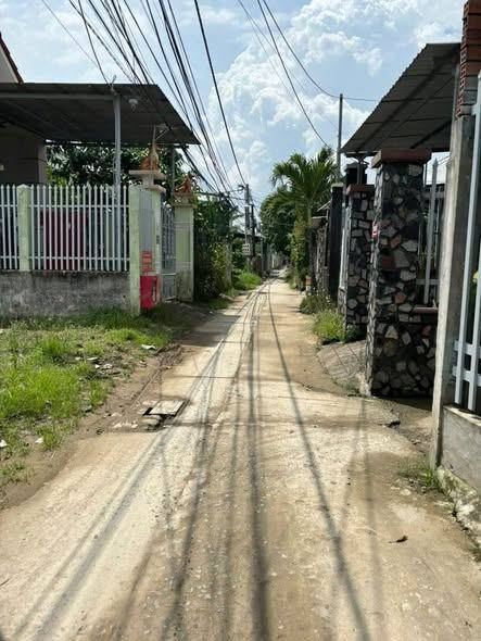 Bán Đất Nền Biệt Thự Phường Bến Tre, Bến Tre 301m² - Sổ Hồng Sẵn Sàng