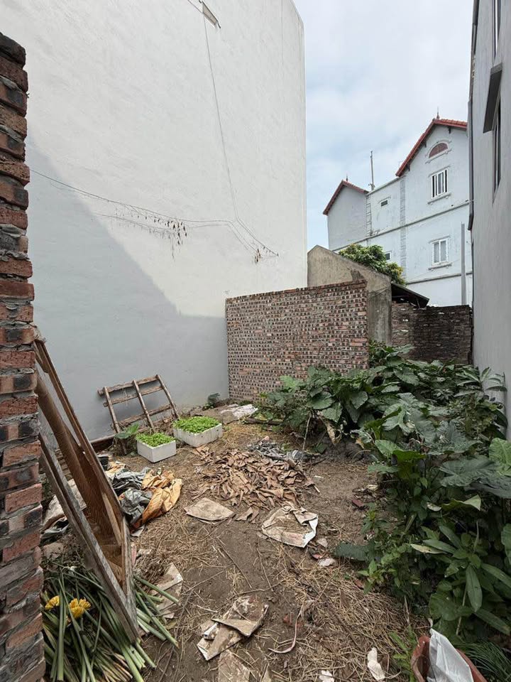 Đất Nền Cự Khối Long Biên 40m² - Sổ Đỏ Sẵn Sàng, Giá Tốt Đầu Tư