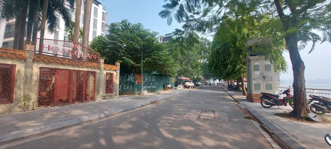 Bán Đất Mặt Phố Tây Hồ 343m² Lô Góc, View Trọn Hồ Tây - 400 Tỷ