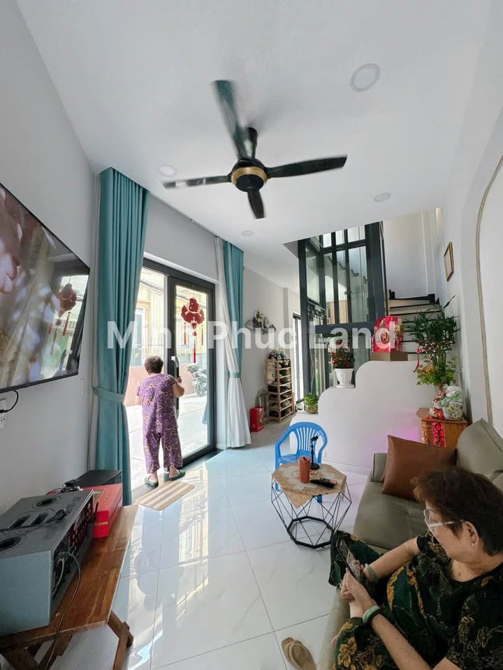 Bán Gấp Townhouse Trần Văn Khánh, Q7 - 127m², 5PN, Thang Máy