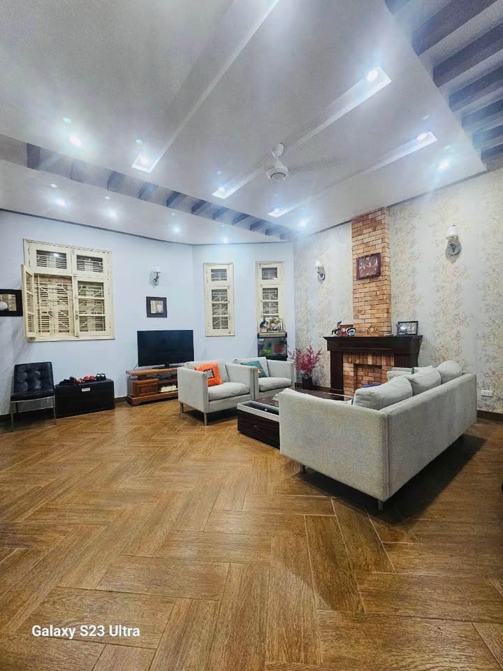 Nhà 90m² Hai Bà Trưng - Mặt tiền 9.5m, 4 Tầng, Sẵn Sàng Về Ở