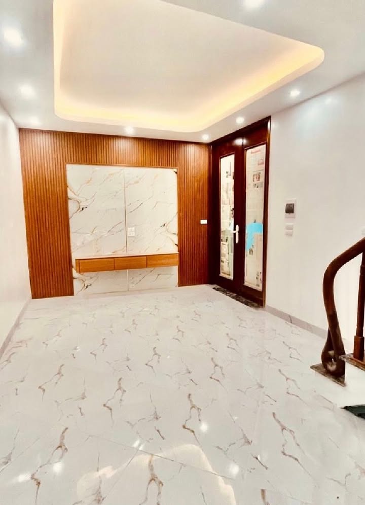 Nhà 6 Tầng Khương Đình 40m² - Ngõ Thông, Gần Ngã Tư Sở - 7.8 Tỷ