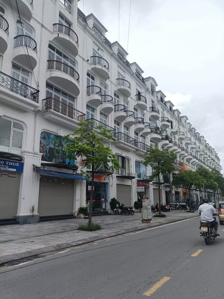 Nhà 5 Tầng Mặt Tiền Kinh Doanh Trần Phú, Nam Định - 72m²