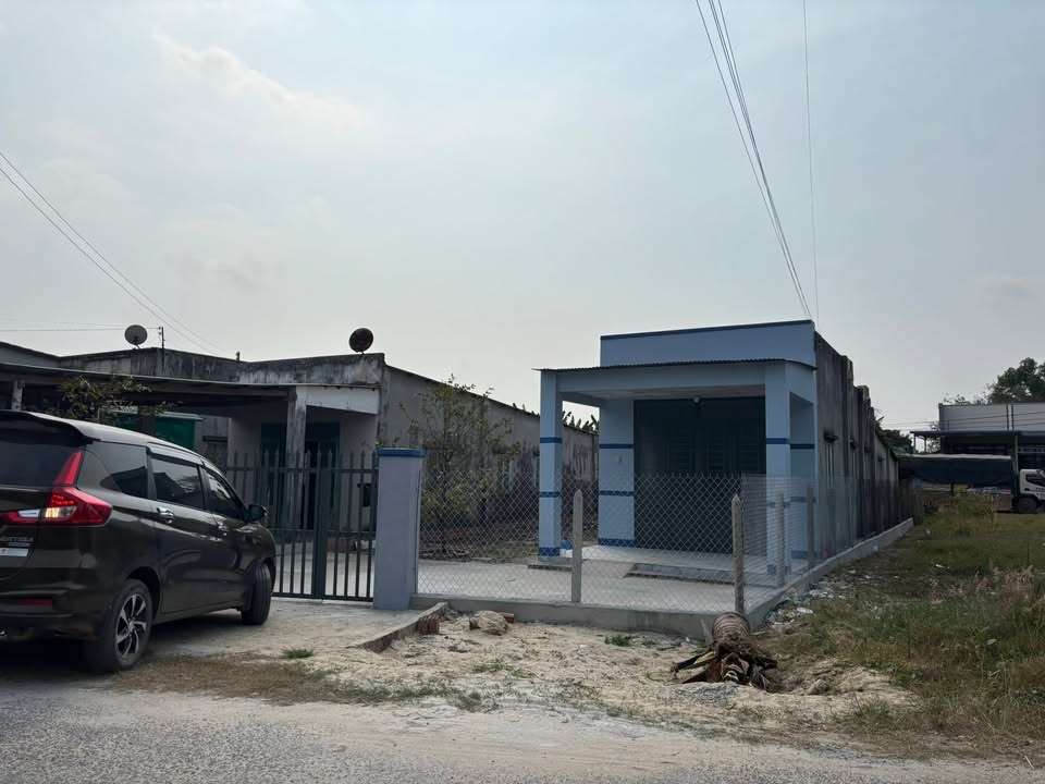 Cho thuê nhà nguyên căn mặt tiền nhựa Xã Tân Đông, Tân Châu - Kinh doanh thuận lợi