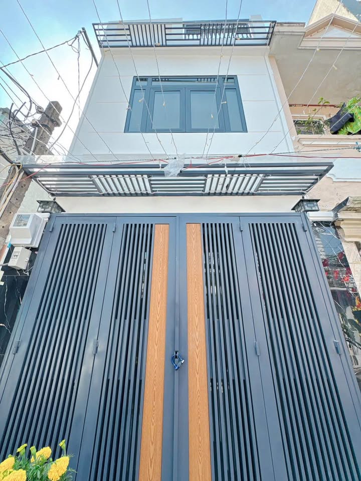 Nhà riêng Quận 7 50m² giá 4 tỷ - Full nội thất, sẵn sàng vào ở!