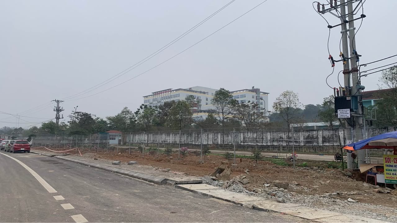 Đất nền TP Yên Bái 100m² - Sổ đỏ chính chủ, đường to ô tô!