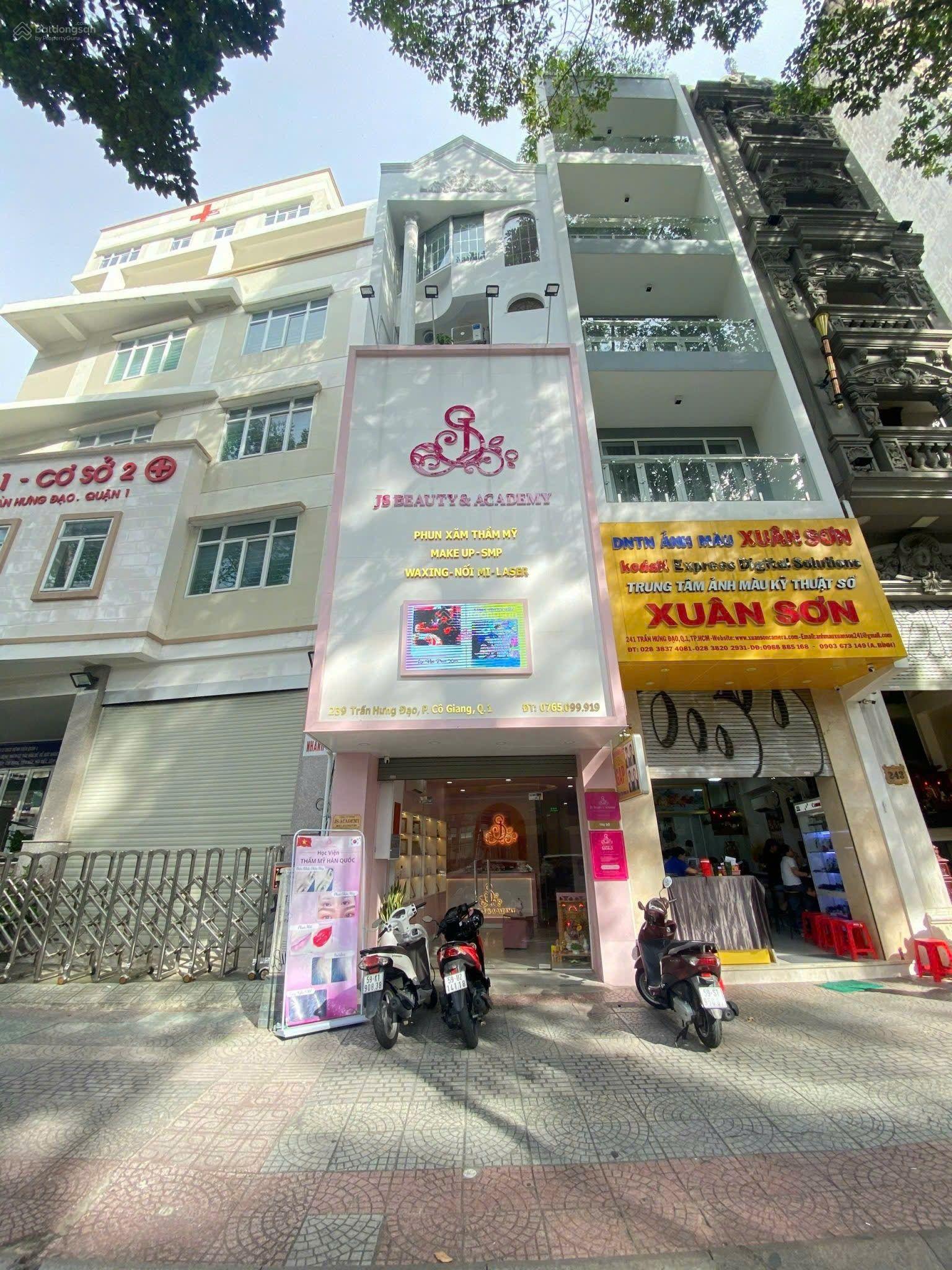 Cho thuê mặt bằng 239 Trần Hưng Đạo Q1 - 400m², 4 tầng - Kinh doanh sầm uất