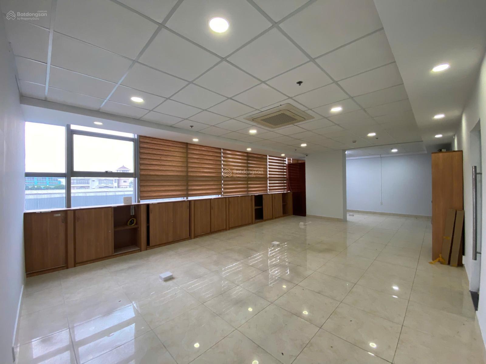 Văn phòng Luxcity Quận 7 60m² - Giá 10 triệu/tháng - Sẵn sàng Setup