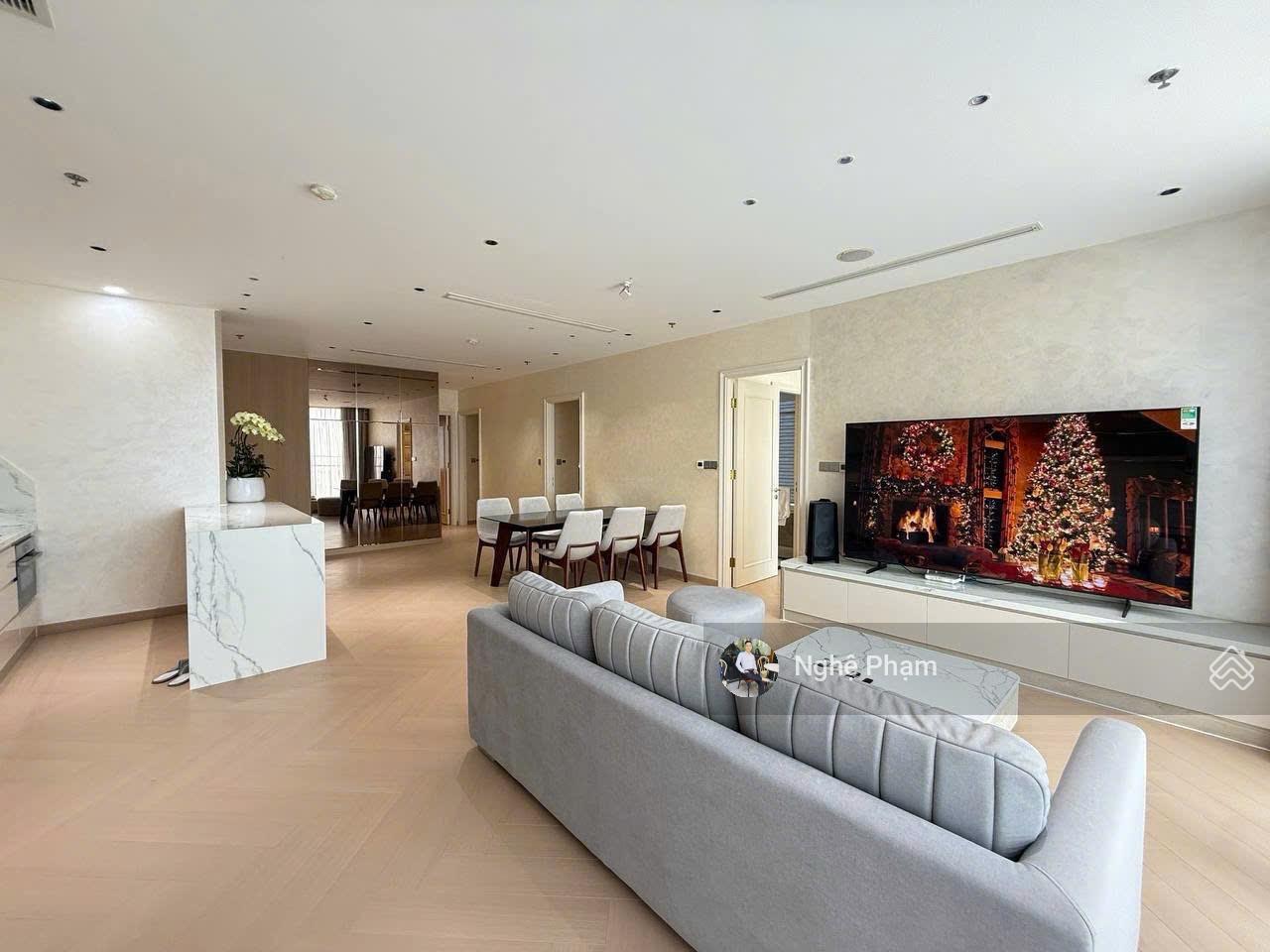 Căn hộ Vinhomes Golden River Quận 1 118m² - View sông trực diện, bàn giao ngay!