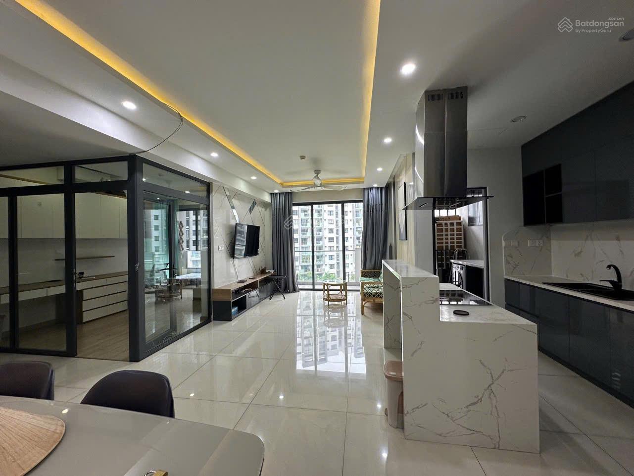 Cho thuê căn hộ Emerald Celadon City 86m² - View nội khu mát mẻ, Gần full nội thất