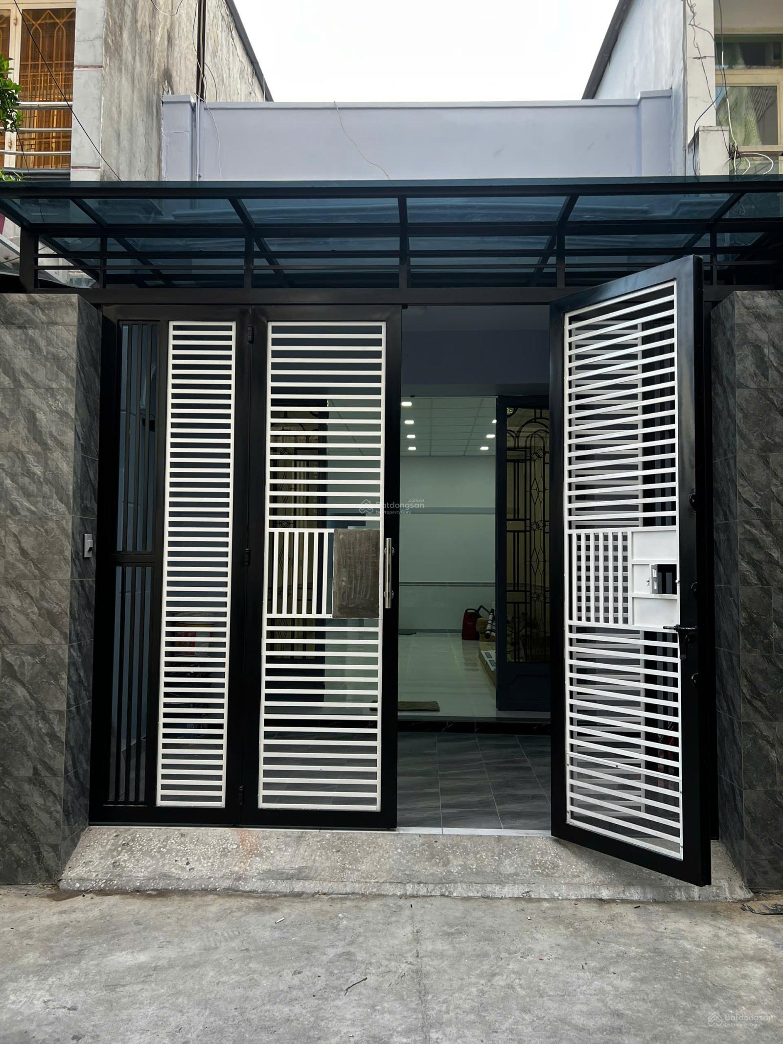 Nhà riêng Quận Tân Phú 80m² giá 12 triệu - Giá tốt hiếm có!