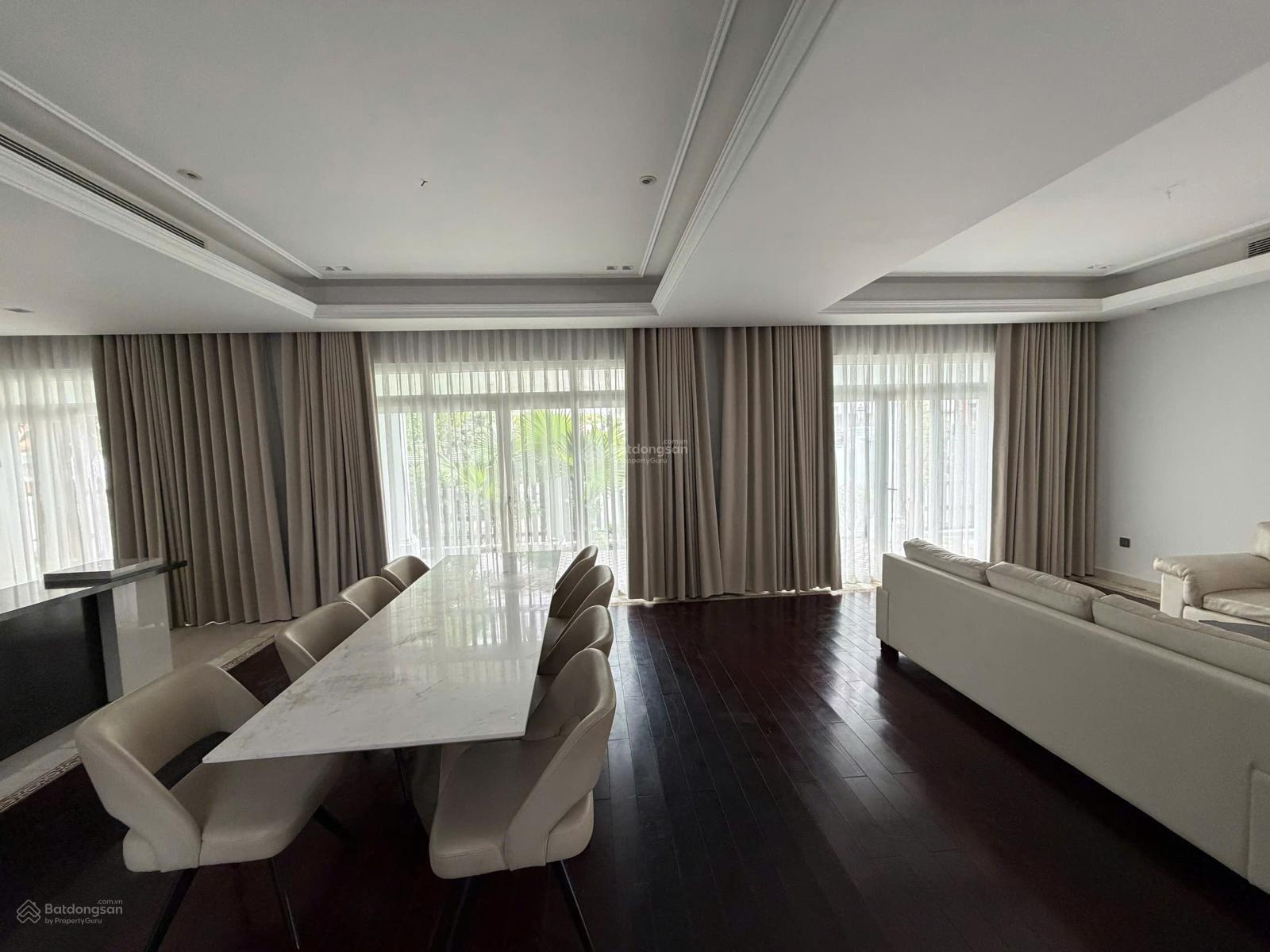 Cho thuê Biệt thự 2 mặt tiền Nam Thông 2, Q7 - 327m², Kinh doanh đỉnh cao