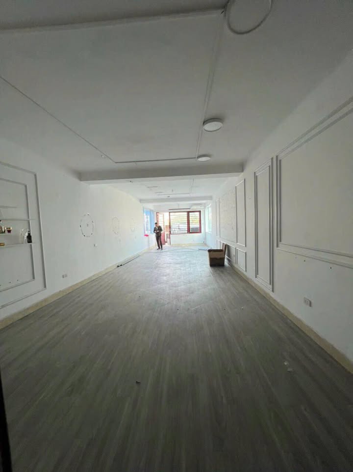 Thuê văn phòng Xuân Thủy Cầu Giấy 100m² giá 14tr - Vị trí trung tâm