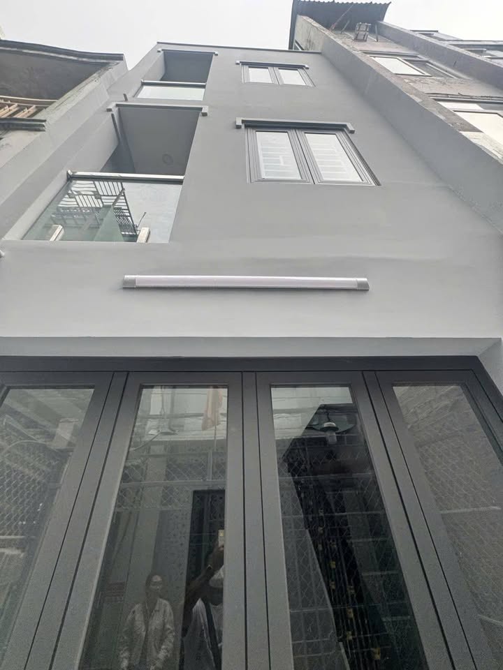 Nhà Phố Xóm Chiếu Quận 4 - 3 Tầng Mới Đẹp, 2PN, 4.6 Tỷ