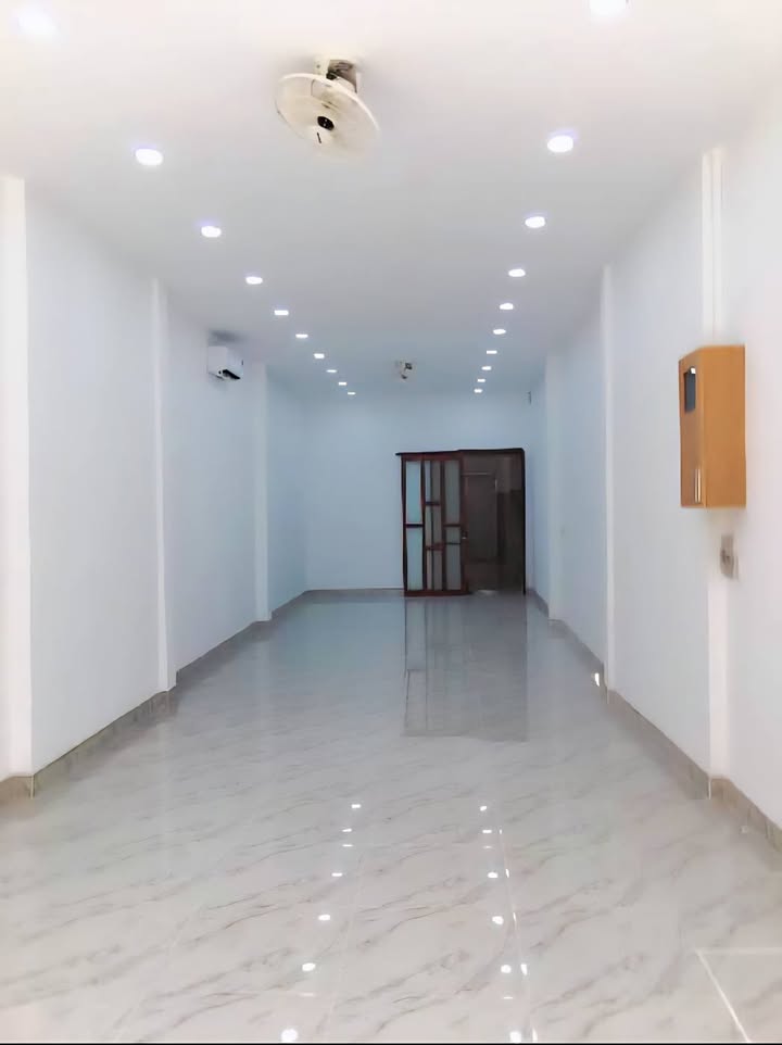 Nhà Mặt Tiền Kinh Doanh Hoàng Hoa Thám, Tân Bình - 132m², 28 Tỷ