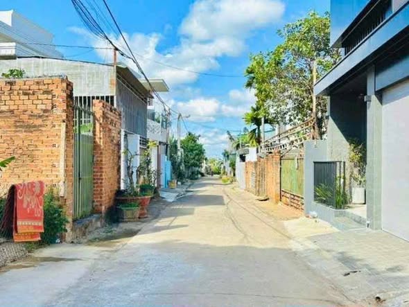 Đất nền Phường Tân Thành 100m² giá 2.65 tỷ - Sổ đỏ sẵn, đường ô tô!