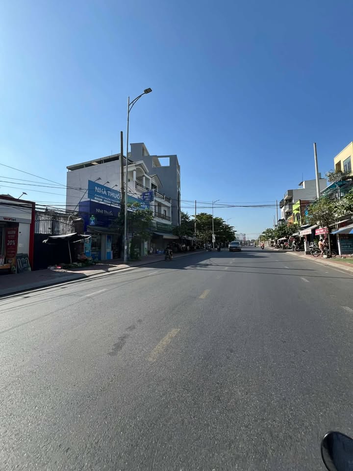 Nhà 2 Tầng 56m² Gần BV Đa Khoa Thủ Đức - Giá 6.3 Tỷ