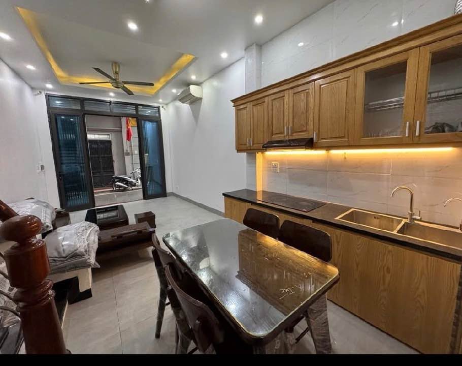 Nhà riêng Đức Giang, Long Biên 33m² - Full nội thất, ô tô vào tận nhà!