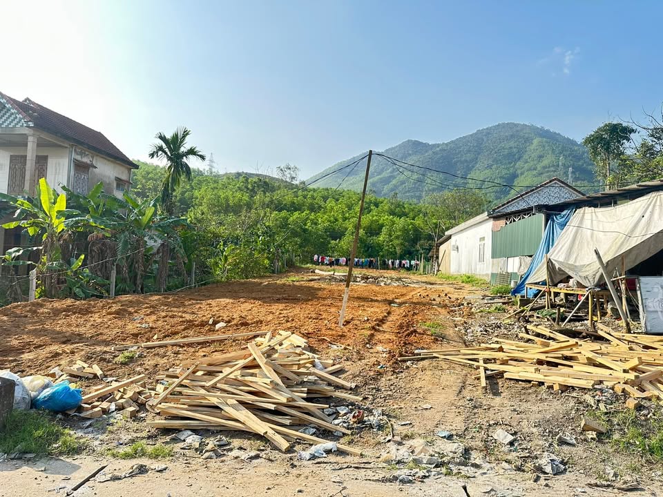 Đất nền TP. Huế 657m² giá 3 tỷ - Sổ đỏ chính chủ, vị trí đắc địa!