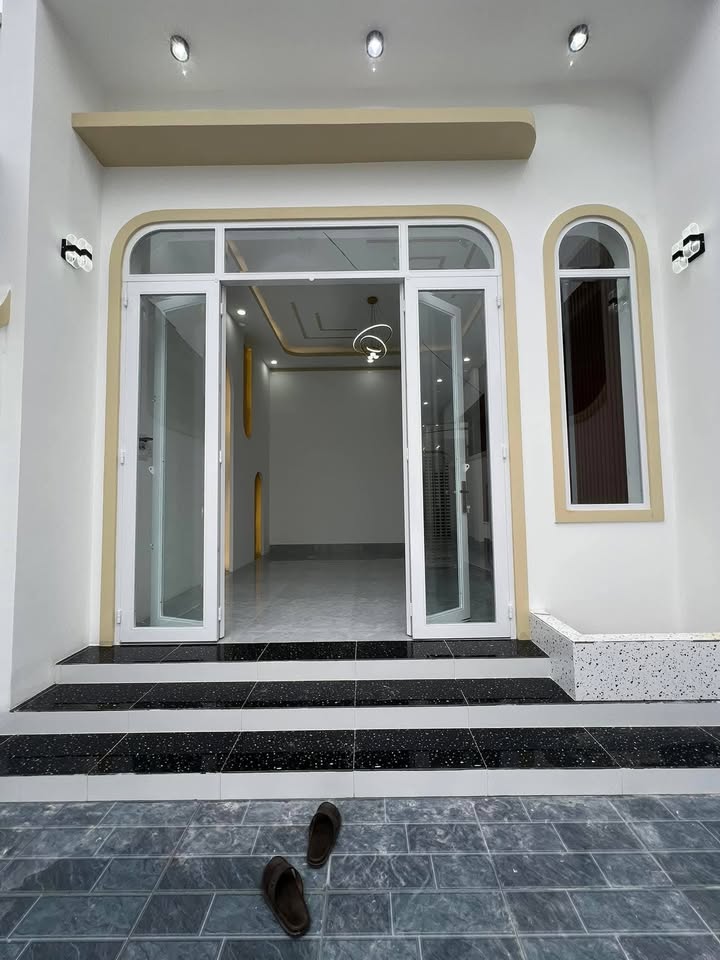 Nhà Riêng Hòa Thành 108m² 1.79 Tỷ - Sẵn Sàng Ở Ngay!