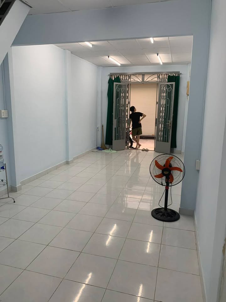 Nhà Trần Bình Trọng Q5 36m² giá 10 triệu - Sẵn sàng ở ngay!