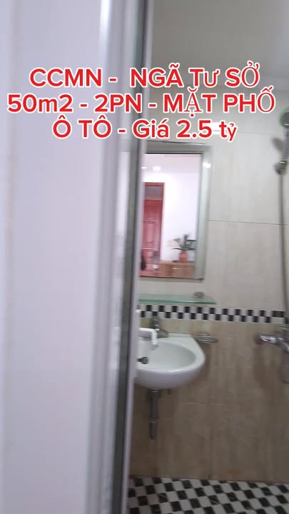 Bán Nhà CCMN Ngõ Ngã Tư Sở 50m² - 2PN - Ô Tô Đỗ Cửa - Gần Royal City 2.5 Tỷ