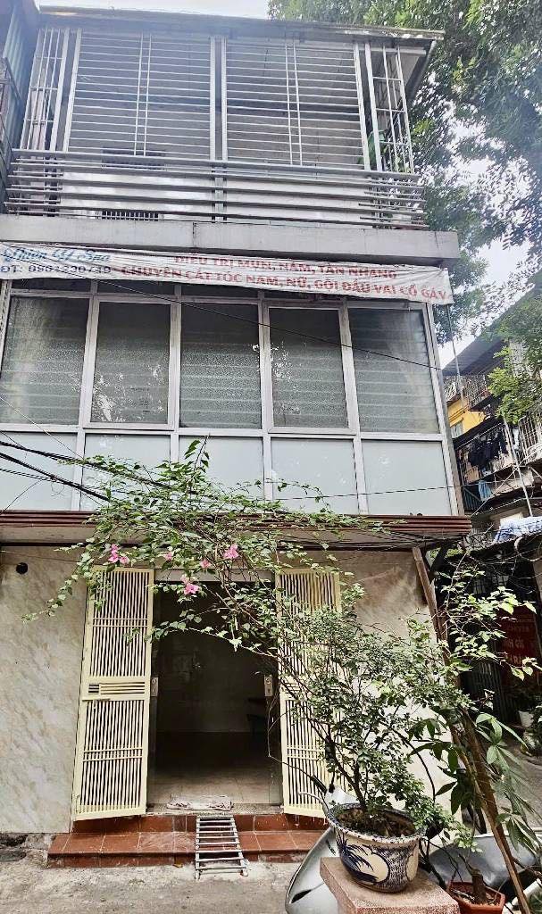 Nhà tập thể lô góc Kim Liên, Đống Đa 27m² - Kinh doanh sầm uất, hơn 3 tỷ